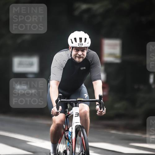 13.09.2026 - Stadtparktriathlon H.Heesch http://msf.ph/oto/10360356 13.09.2026 09:59:55 Radfahren 219, 287, 337 meine-sportfotos.de