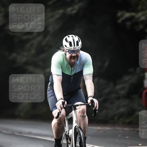 13.09.2026 - Stadtparktriathlon H.Heesch http://msf.ph/oto/10360370 13.09.2026 11:15:10 Radfahren 592, 678 meine-sportfotos.de