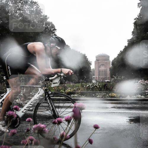 13.09.2026 - Stadtparktriathlon H.Heesch http://msf.ph/oto/10360378 13.09.2026 12:09:38 Radfahren 869, 997, 1059 meine-sportfotos.de