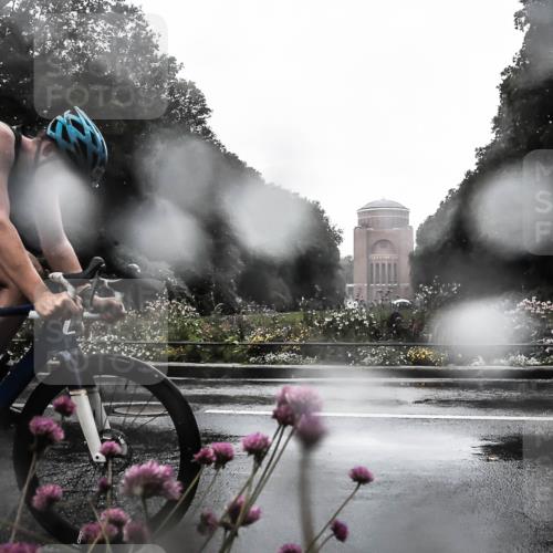 13.09.2026 - Stadtparktriathlon H.Heesch http://msf.ph/oto/10360384 13.09.2026 12:09:40 Radfahren 869, 928, 997, 1059 meine-sportfotos.de