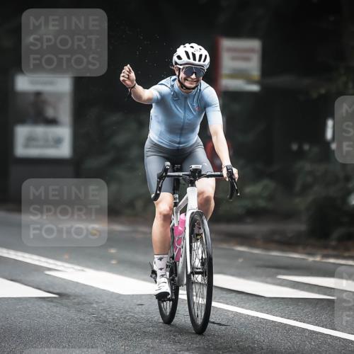 13.09.2026 - Stadtparktriathlon H.Heesch http://msf.ph/oto/10360395 13.09.2026 09:59:59 Radfahren 219, 287, 337 meine-sportfotos.de