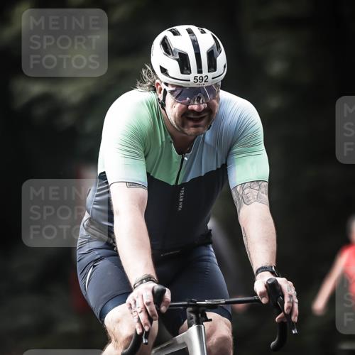 13.09.2026 - Stadtparktriathlon H.Heesch http://msf.ph/oto/10360399 13.09.2026 11:15:11 Radfahren 592, 678 meine-sportfotos.de