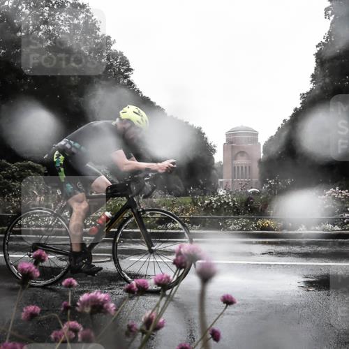 13.09.2026 - Stadtparktriathlon H.Heesch http://msf.ph/oto/10360405 13.09.2026 12:09:49 Radfahren 952, 977, 1027 meine-sportfotos.de