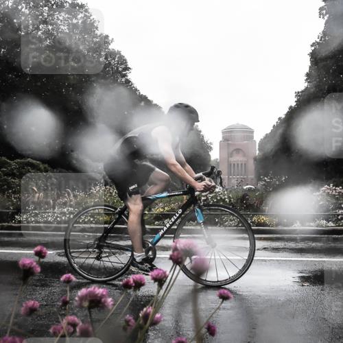 13.09.2026 - Stadtparktriathlon H.Heesch http://msf.ph/oto/10360426 13.09.2026 12:09:54 Radfahren 871, 952, 990, 995, 1027 meine-sportfotos.de