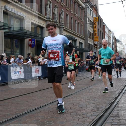 13.09.2026 - 21. swb-Marathon Bremen Strokosch-Dieckow http://msf.ph/oto/10360433 13.09.2026 13:35:47 Ziel 563, 1072, 1867, 2339, 2565, 2931, 2949, 3026, 3056, 3224, 3291, 3454, 3489, 4016, 4989, 5026, 5157, 5259, 5276, 5381, 5800, 5816, 6159, 6642, 6778, 6874, 6982, 7036, 7043, 7256, 7379, 7385, 7804, 8145, 8227, 8275, 8488, 8511, 8705, 8941, 9026, 9076, 9226, 9243, 9497, 9564, 13179, 13238, 156, 318, 532, 607, 2041, 2318, 2356, 3055, 3087, 3226, 3485, 3704, 3780, 3857, 4048, 4326, 5071, 5308, 5381, 5467, 5468, 5584, 5586, 5661, 6465, 6466, 6644 meine-sportfotos.de