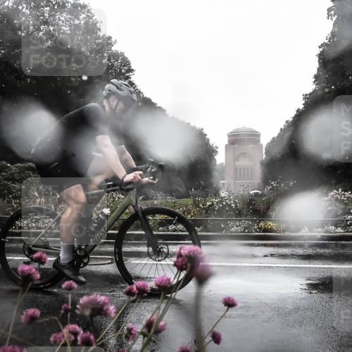13.09.2026 - Stadtparktriathlon H.Heesch http://msf.ph/oto/10360450 13.09.2026 12:10:05 Radfahren 861, 882, 915, 925, 1044 meine-sportfotos.de