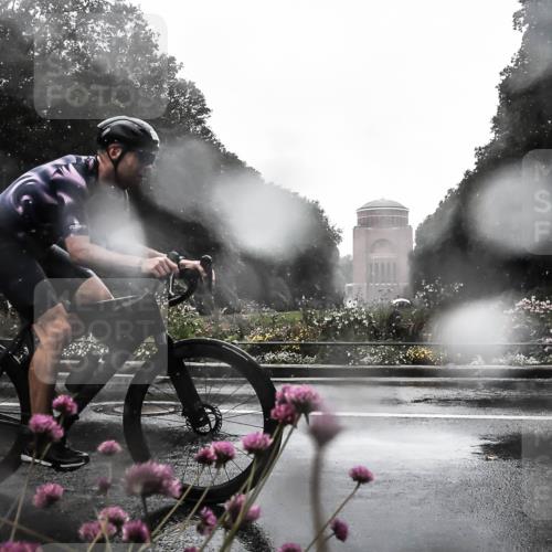 13.09.2026 - Stadtparktriathlon H.Heesch http://msf.ph/oto/10360459 13.09.2026 12:10:07 Radfahren 861, 882, 915, 925, 1001, 1016, 1044 meine-sportfotos.de
