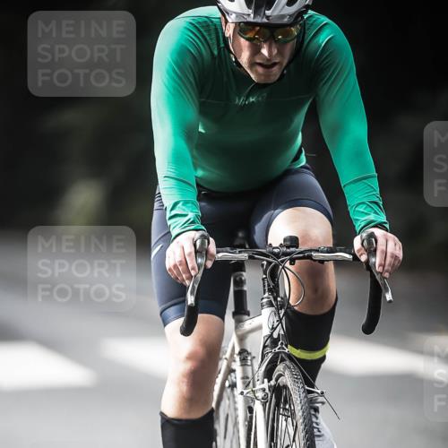 13.09.2026 - Stadtparktriathlon H.Heesch http://msf.ph/oto/10360471 13.09.2026 11:15:31 Radfahren 478, 677, 707 meine-sportfotos.de