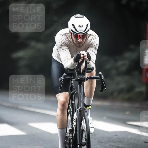 13.09.2026 - Stadtparktriathlon H.Heesch http://msf.ph/oto/10360480 13.09.2026 10:00:21 Radfahren 290, 328 meine-sportfotos.de