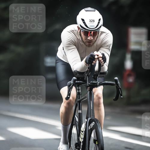 13.09.2026 - Stadtparktriathlon H.Heesch http://msf.ph/oto/10360486 13.09.2026 10:00:21 Radfahren 290, 328 meine-sportfotos.de