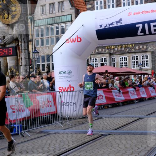 13.09.2026 - 21. swb-Marathon Bremen Tim E. http://msf.ph/oto/10360496 13.09.2026 12:57:32 Ziel 850, 3368, 5912 meine-sportfotos.de