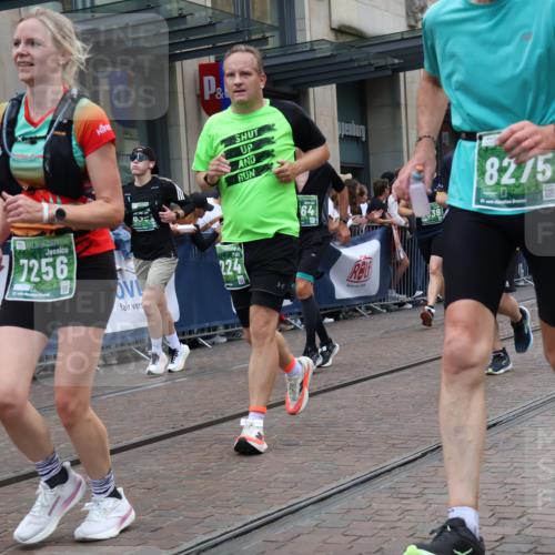 13.09.2026 - 21. swb-Marathon Bremen Strokosch-Dieckow http://msf.ph/oto/10360497 13.09.2026 13:35:49 Ziel 563, 1072, 1867, 2339, 2565, 2931, 2949, 3026, 3056, 3224, 3291, 3454, 3489, 4016, 4989, 5026, 5259, 5276, 5800, 5816, 6159, 6642, 6778, 6874, 6982, 7036, 7043, 7256, 7379, 7385, 7804, 7865, 8145, 8227, 8275, 8488, 8511, 8731, 8941, 9026, 9076, 9226, 9243, 9497, 9564, 13179, 13238, 156, 318, 532, 607, 2318, 2356, 3055, 3056, 3087, 3226, 3485, 3704, 3780, 3857, 4048, 4326, 5071, 5157, 5308, 5381, 5467, 5468, 5584, 5586, 5661, 6465, 6466, 6644 meine-sportfotos.de