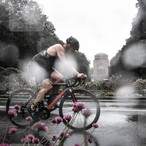13.09.2026 - Stadtparktriathlon H.Heesch http://msf.ph/oto/10360498 13.09.2026 12:10:21 Radfahren 856, 860, 933, 965 meine-sportfotos.de
