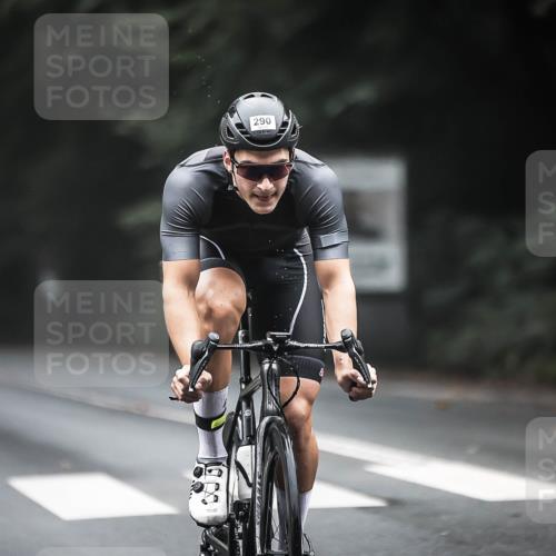 13.09.2026 - Stadtparktriathlon H.Heesch http://msf.ph/oto/10360500 13.09.2026 10:00:27 Radfahren 290 meine-sportfotos.de