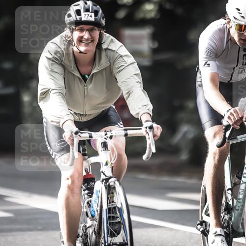 13.09.2026 - Stadtparktriathlon H.Heesch http://msf.ph/oto/10360501 13.09.2026 11:15:44 Radfahren 640, 671, 698, 774 meine-sportfotos.de