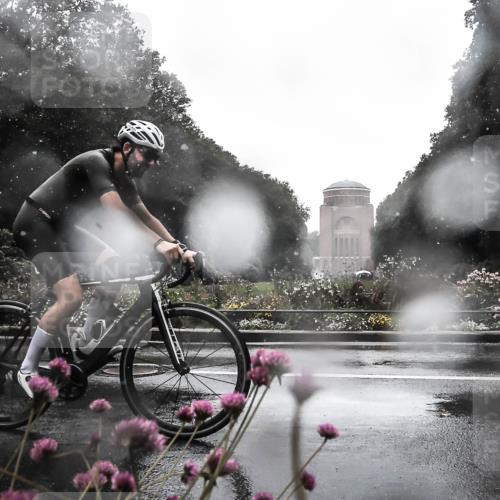 13.09.2026 - Stadtparktriathlon H.Heesch http://msf.ph/oto/10360503 13.09.2026 12:10:23 Radfahren 856, 860, 965, 1062, 1063 meine-sportfotos.de