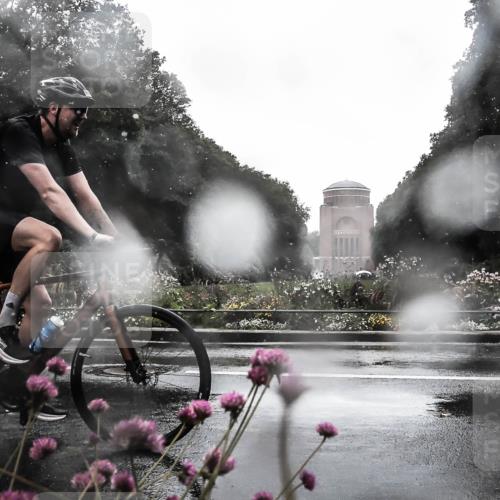 13.09.2026 - Stadtparktriathlon H.Heesch http://msf.ph/oto/10360529 13.09.2026 12:10:32 Radfahren 926, 987, 1033 meine-sportfotos.de