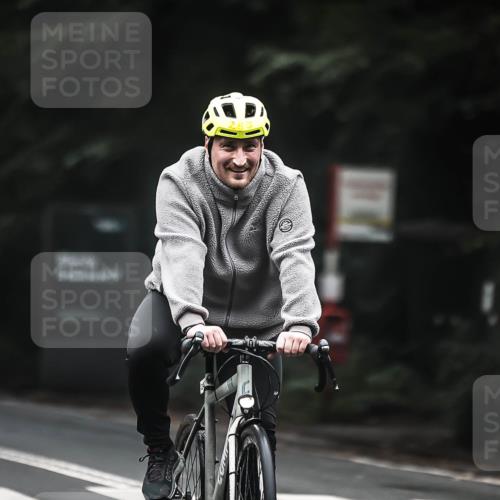 13.09.2026 - Stadtparktriathlon H.Heesch http://msf.ph/oto/10360533 13.09.2026 10:00:47 Radfahren 247 meine-sportfotos.de