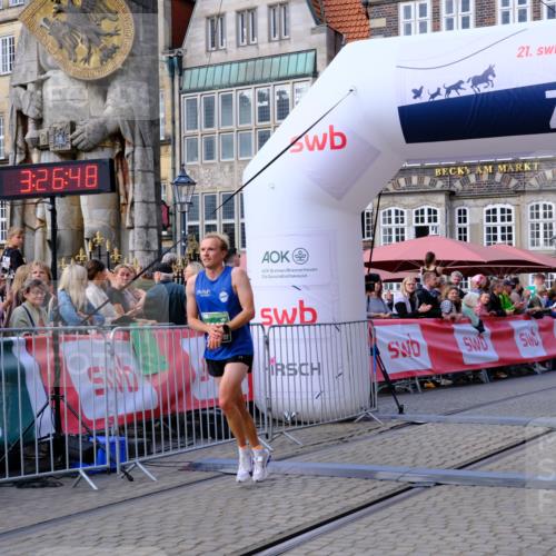 13.09.2026 - 21. swb-Marathon Bremen Tim E. http://msf.ph/oto/10360539 13.09.2026 12:57:37 Ziel 850, 1875, 2986, 3368, 5912, 6264 meine-sportfotos.de