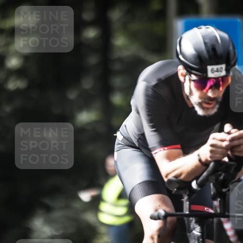 13.09.2026 - Stadtparktriathlon H.Heesch http://msf.ph/oto/10360541 13.09.2026 11:15:49 Radfahren 640, 671, 698, 774 meine-sportfotos.de