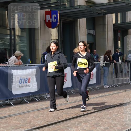 13.09.2026 - 21. swb-Marathon Bremen Strokosch-Dieckow http://msf.ph/oto/10360546 13.09.2026 11:20:49 Ziel 10407, 12542, 10161, 11529, 11530, 11541, 11675, 11980, 12153, 12316, 12317 meine-sportfotos.de