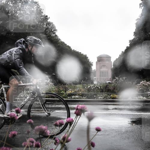 13.09.2026 - Stadtparktriathlon H.Heesch http://msf.ph/oto/10360550 13.09.2026 12:10:41 Radfahren 859, 1030, 1060 meine-sportfotos.de
