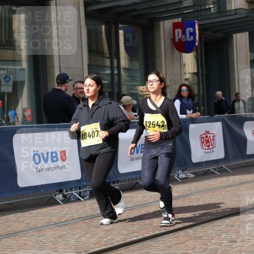 13.09.2026 - 21. swb-Marathon Bremen Strokosch-Dieckow http://msf.ph/oto/10360569 13.09.2026 11:20:50 Ziel 10407, 12542, 10161, 11529, 11530, 11541, 11675, 11980, 12153, 12316, 12317 meine-sportfotos.de