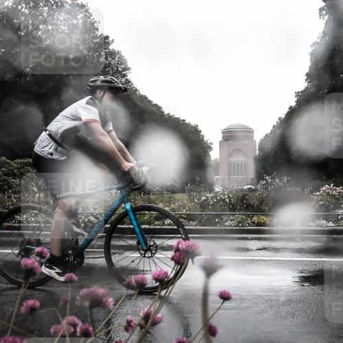 13.09.2026 - Stadtparktriathlon H.Heesch http://msf.ph/oto/10360585 13.09.2026 12:10:52 Radfahren 831, 844, 1029 meine-sportfotos.de