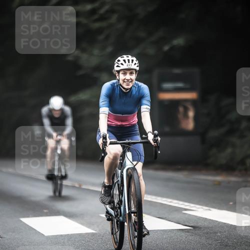 13.09.2026 - Stadtparktriathlon H.Heesch http://msf.ph/oto/10360596 13.09.2026 10:01:05 Radfahren 224, 228, 232, 236, 241, 244, 301 meine-sportfotos.de