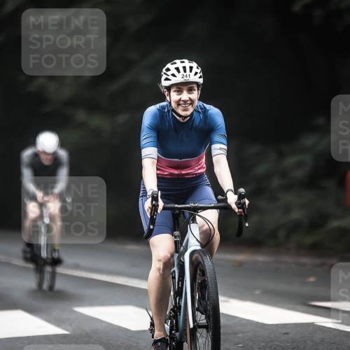 13.09.2026 - Stadtparktriathlon H.Heesch http://msf.ph/oto/10360609 13.09.2026 10:01:05 Radfahren 224, 228, 232, 236, 241, 244, 301 meine-sportfotos.de
