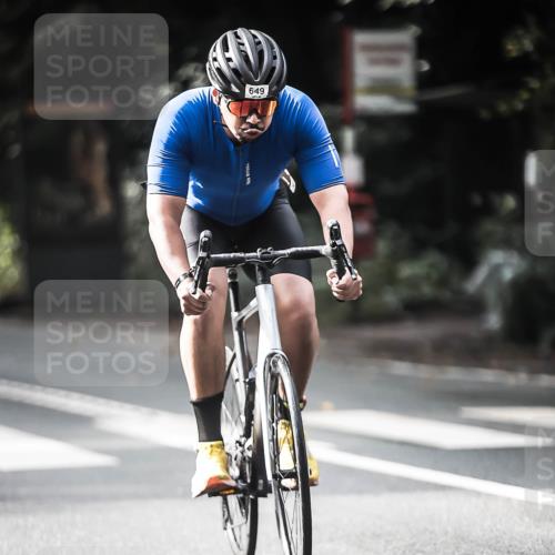13.09.2026 - Stadtparktriathlon H.Heesch http://msf.ph/oto/10360613 13.09.2026 11:16:05 Radfahren 639, 649 meine-sportfotos.de