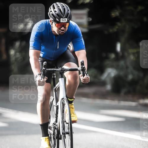 13.09.2026 - Stadtparktriathlon H.Heesch http://msf.ph/oto/10360616 13.09.2026 11:16:05 Radfahren 639, 649 meine-sportfotos.de