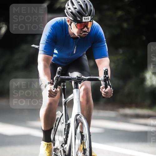 13.09.2026 - Stadtparktriathlon H.Heesch http://msf.ph/oto/10360632 13.09.2026 11:16:05 Radfahren 639, 649 meine-sportfotos.de