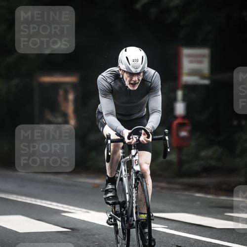 13.09.2026 - Stadtparktriathlon H.Heesch http://msf.ph/oto/10360636 13.09.2026 10:01:06 Radfahren 224, 228, 232, 236, 241, 244 meine-sportfotos.de