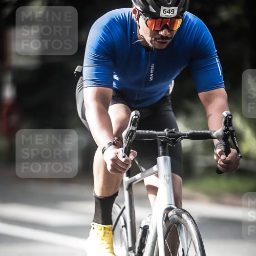 13.09.2026 - Stadtparktriathlon H.Heesch http://msf.ph/oto/10360639 13.09.2026 11:16:05 Radfahren 639, 649 meine-sportfotos.de