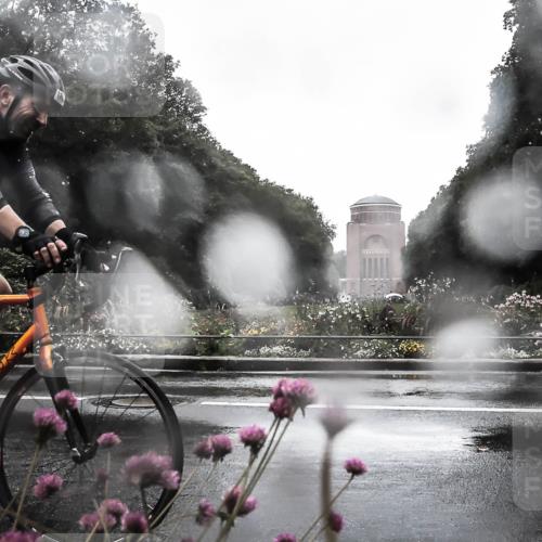 13.09.2026 - Stadtparktriathlon H.Heesch http://msf.ph/oto/10360640 13.09.2026 12:11:26 Radfahren 880, 959, 962, 1008 meine-sportfotos.de