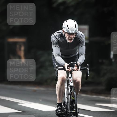 13.09.2026 - Stadtparktriathlon H.Heesch http://msf.ph/oto/10360641 13.09.2026 10:01:07 Radfahren 224, 228, 232, 236, 241, 244 meine-sportfotos.de