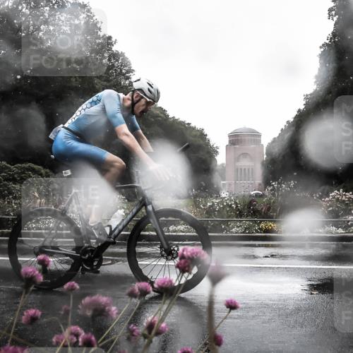 13.09.2026 - Stadtparktriathlon H.Heesch http://msf.ph/oto/10360649 13.09.2026 12:11:28 Radfahren 880, 959, 962 meine-sportfotos.de