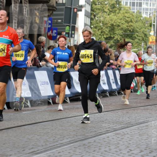 13.09.2026 - 21. swb-Marathon Bremen Strokosch-Dieckow http://msf.ph/oto/10360651 13.09.2026 10:58:11 Ziel 10078, 10460, 10559, 10565, 10707, 10728, 11136, 11153, 11332, 11532, 11568, 11824, 11856, 11863, 12228, 12231, 12264, 12427, 12551, 12555, 10249, 10530, 10750, 10798, 11004, 11120, 11131, 11152, 11202, 11388, 11403, 11420, 11455, 11686, 11750, 11906, 11952, 11953, 12017, 12092, 12386, 12387, 12518 meine-sportfotos.de