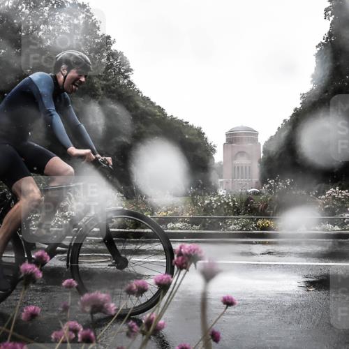 13.09.2026 - Stadtparktriathlon H.Heesch http://msf.ph/oto/10360655 13.09.2026 12:11:30 Radfahren 880, 959, 962 meine-sportfotos.de