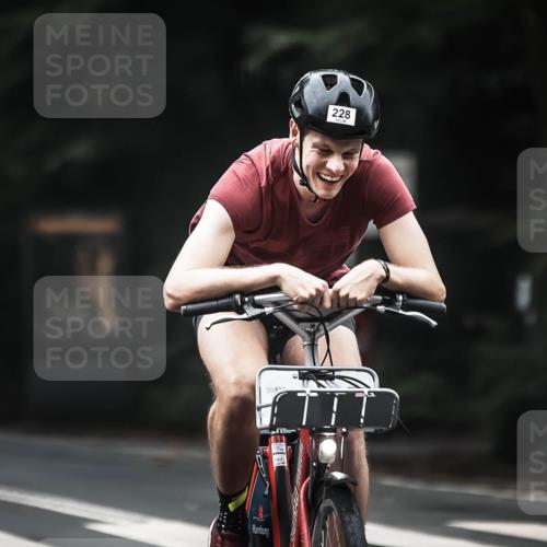13.09.2026 - Stadtparktriathlon H.Heesch http://msf.ph/oto/10360663 13.09.2026 10:01:08 Radfahren 224, 228, 232, 236, 241, 244, 271 meine-sportfotos.de