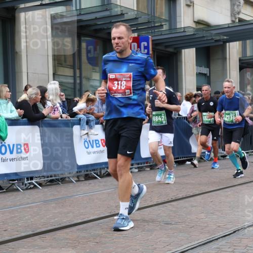 13.09.2026 - 21. swb-Marathon Bremen Strokosch-Dieckow http://msf.ph/oto/10360670 13.09.2026 13:35:52 Ziel 563, 1072, 1867, 2339, 2931, 2949, 3026, 3224, 3291, 3454, 3489, 3591, 4016, 4643, 4989, 5259, 5276, 5800, 5816, 6642, 6778, 6874, 6982, 7043, 7256, 7379, 7804, 7865, 8227, 8275, 8488, 8511, 8731, 8941, 9026, 9076, 9226, 9243, 9497, 9564, 13038, 13179, 13238, 156, 318, 532, 607, 2565, 3056, 3087, 3226, 3454, 3485, 3704, 3780, 3857, 4048, 4326, 5026, 5071, 5157, 5308, 5381, 5467, 5468, 5584, 5586, 5661, 5816, 6159, 6465, 6466, 6644, 7036 meine-sportfotos.de
