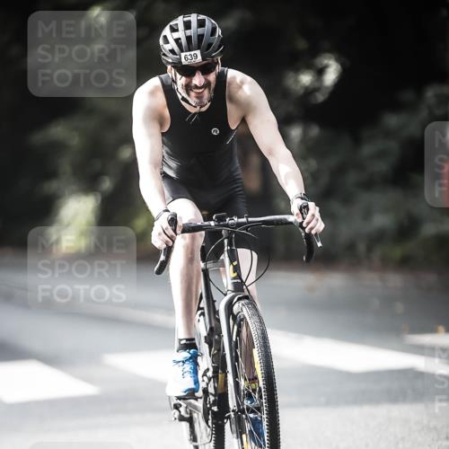 13.09.2026 - Stadtparktriathlon H.Heesch http://msf.ph/oto/10360672 13.09.2026 11:16:10 Radfahren 583, 586, 601, 639, 649 meine-sportfotos.de