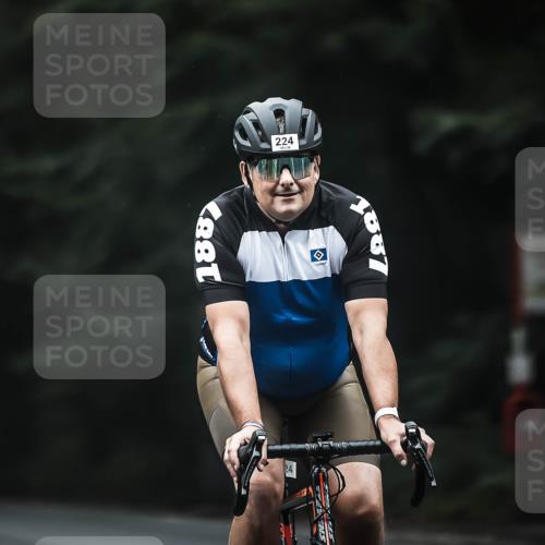 13.09.2026 - Stadtparktriathlon H.Heesch http://msf.ph/oto/10360674 13.09.2026 10:01:09 Radfahren 224, 228, 232, 236, 241, 244, 271 meine-sportfotos.de