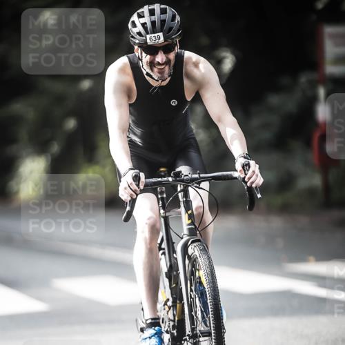 13.09.2026 - Stadtparktriathlon H.Heesch http://msf.ph/oto/10360679 13.09.2026 11:16:10 Radfahren 583, 586, 601, 639, 649 meine-sportfotos.de