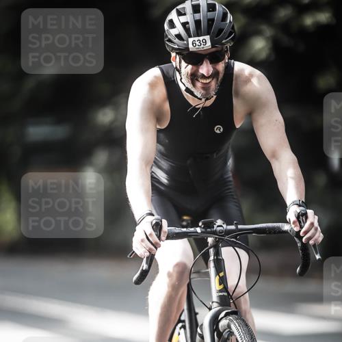 13.09.2026 - Stadtparktriathlon H.Heesch http://msf.ph/oto/10360693 13.09.2026 11:16:10 Radfahren 583, 586, 601, 639, 649 meine-sportfotos.de