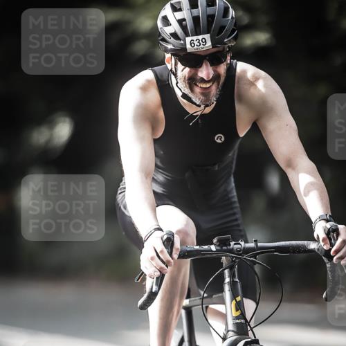 13.09.2026 - Stadtparktriathlon H.Heesch http://msf.ph/oto/10360695 13.09.2026 11:16:10 Radfahren 583, 586, 601, 639, 649 meine-sportfotos.de