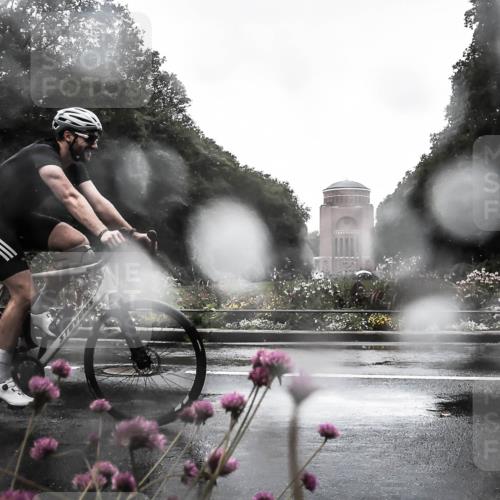 13.09.2026 - Stadtparktriathlon H.Heesch http://msf.ph/oto/10360696 13.09.2026 12:11:59 Radfahren 865, 873, 950 meine-sportfotos.de