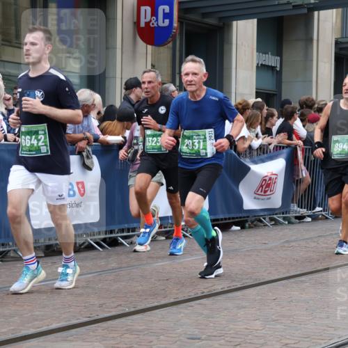 13.09.2026 - 21. swb-Marathon Bremen Strokosch-Dieckow http://msf.ph/oto/10360709 13.09.2026 13:35:53 Ziel 563, 1072, 1867, 2339, 2931, 2949, 3026, 3224, 3291, 3489, 3591, 4016, 4049, 4643, 4989, 5259, 5276, 5800, 6642, 6778, 6874, 6982, 7043, 7256, 7379, 7865, 8227, 8275, 8488, 8511, 8731, 8941, 9026, 9076, 9226, 9243, 9427, 9497, 9564, 13038, 13179, 13238, 156, 318, 532, 607, 2565, 3056, 3087, 3226, 3454, 3485, 3704, 3780, 3857, 4048, 4326, 5026, 5071, 5157, 5308, 5381, 5467, 5468, 5584, 5586, 5661, 5816, 6159, 6465, 6466, 6644, 7036 meine-sportfotos.de