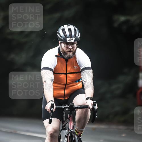 13.09.2026 - Stadtparktriathlon H.Heesch http://msf.ph/oto/10360714 13.09.2026 10:01:12 Radfahren 224, 228, 232, 236, 244, 271 meine-sportfotos.de